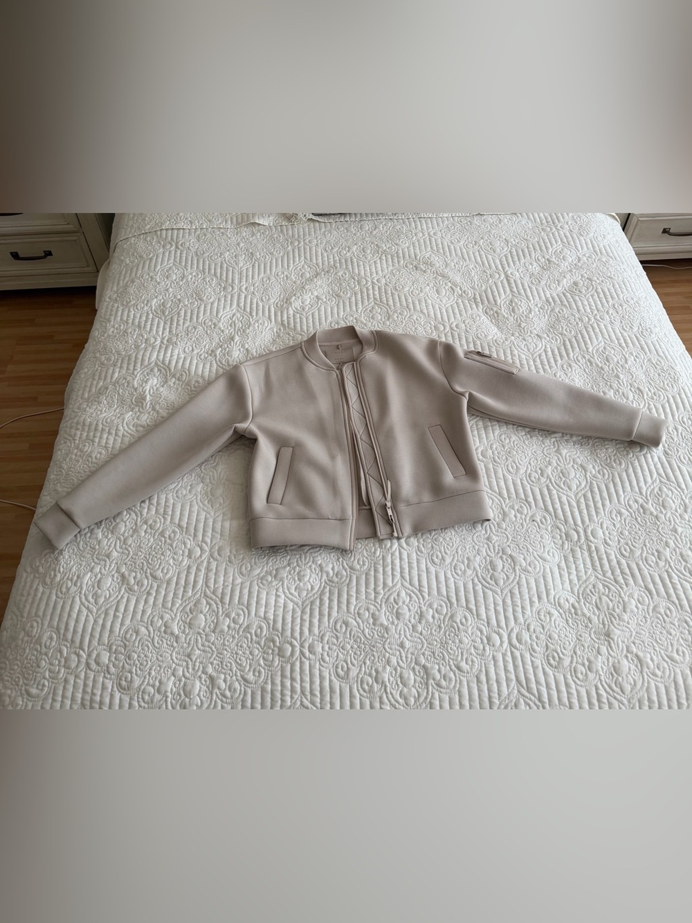 AMISU Beige Neoprene Scuba Bomber Jacket Zipper Utility Pocket Size EU 34 US 4
